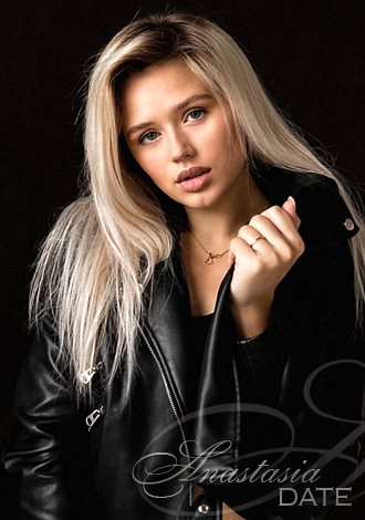 Gorgeous Singles only: caring Russian Partner Ekaterina from Warsaw